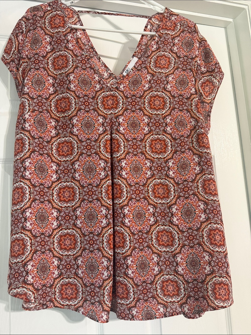 DR2 Orange Rust Medallion V-Neck Cap Sleeve Blouse